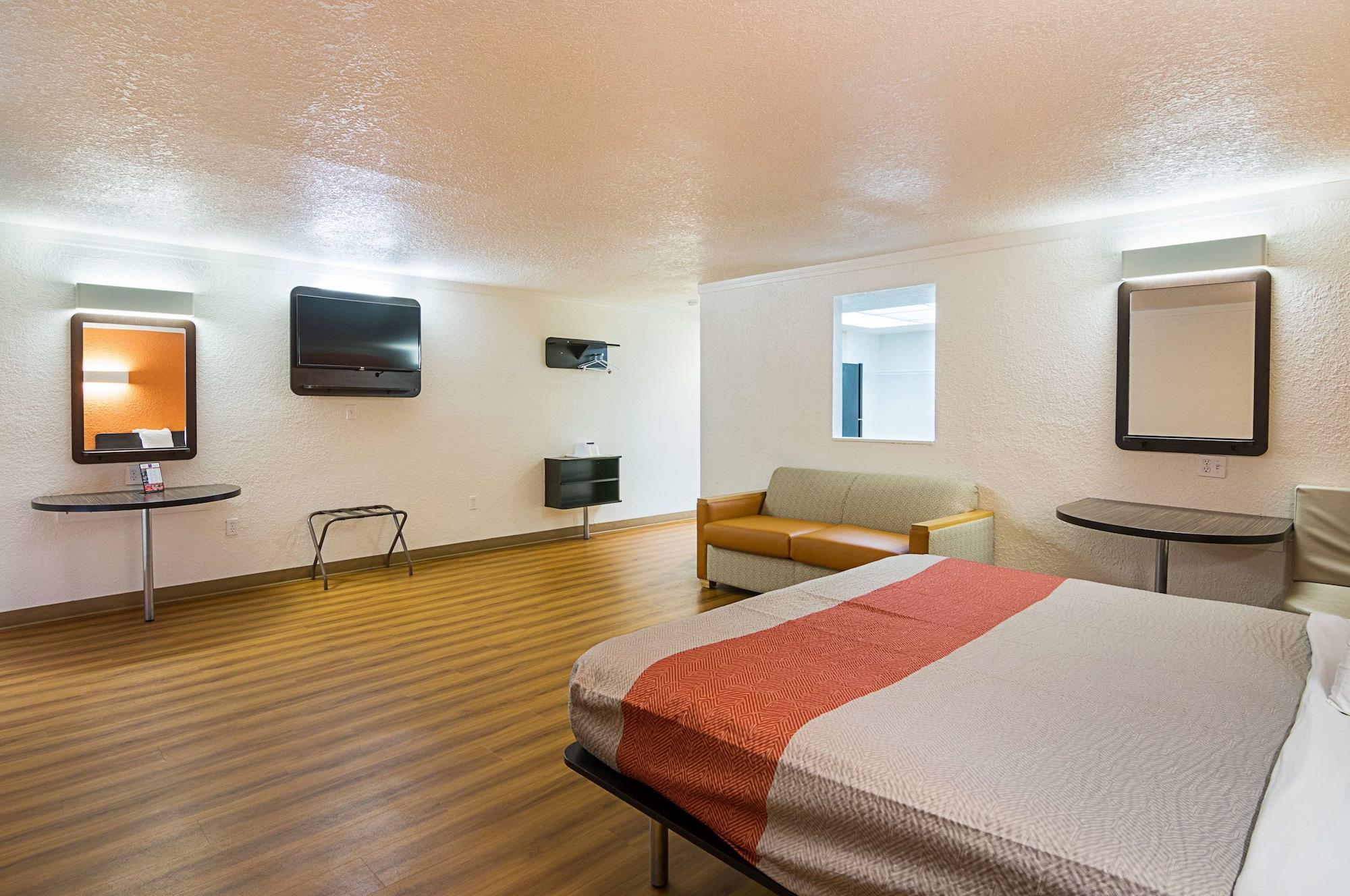 Motel 6-Tampa, Fl - Fairgrounds Heartland Eksteriør billede